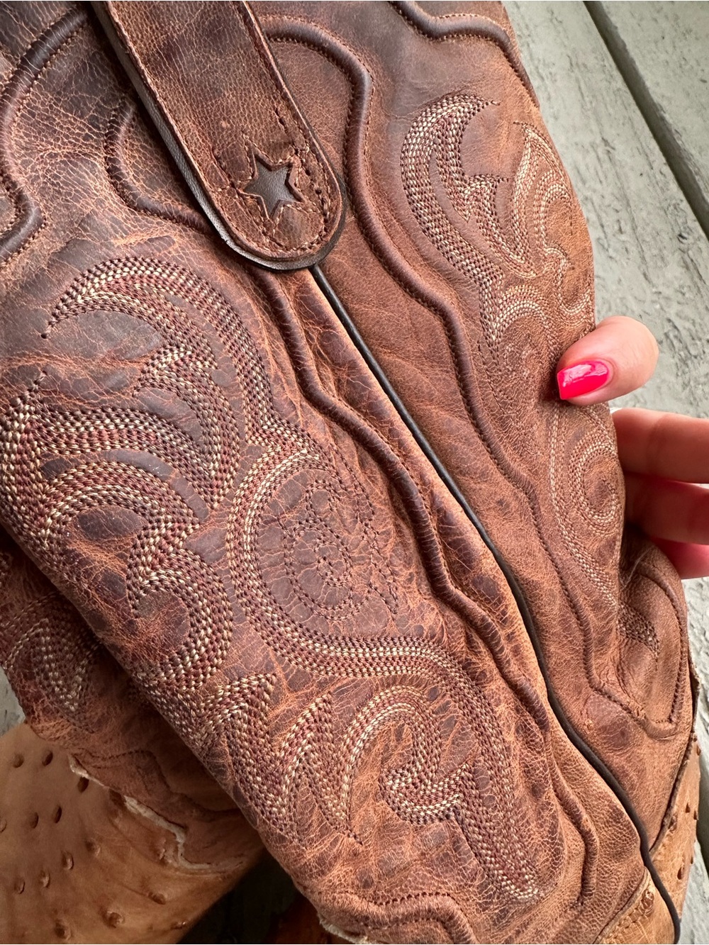 Tony Lama Tan Ostrich-Texture Western Cowboy Boots - Picture 5 of 12